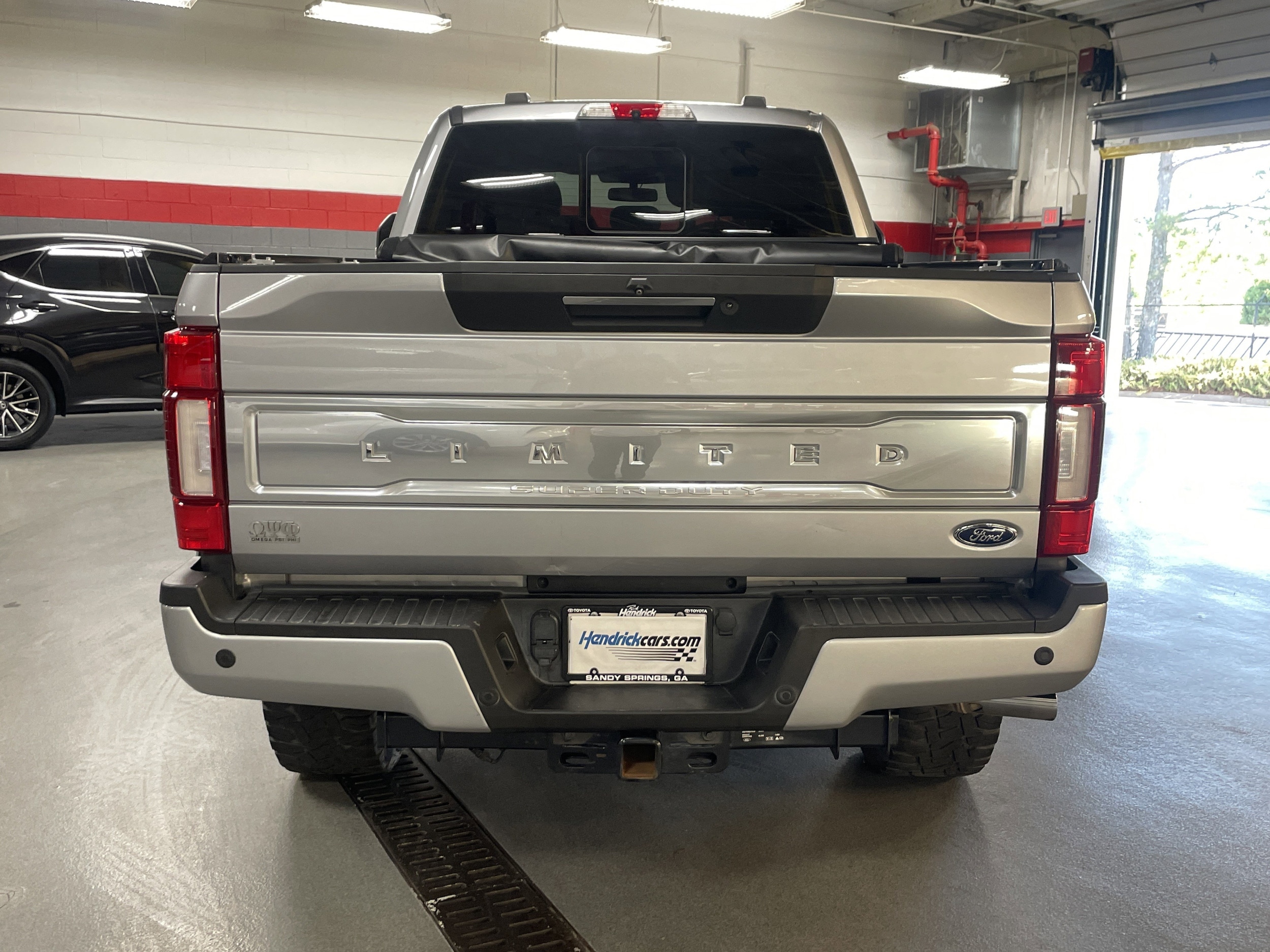 2022 Ford Super Duty F-250 SRW Limited photo 3