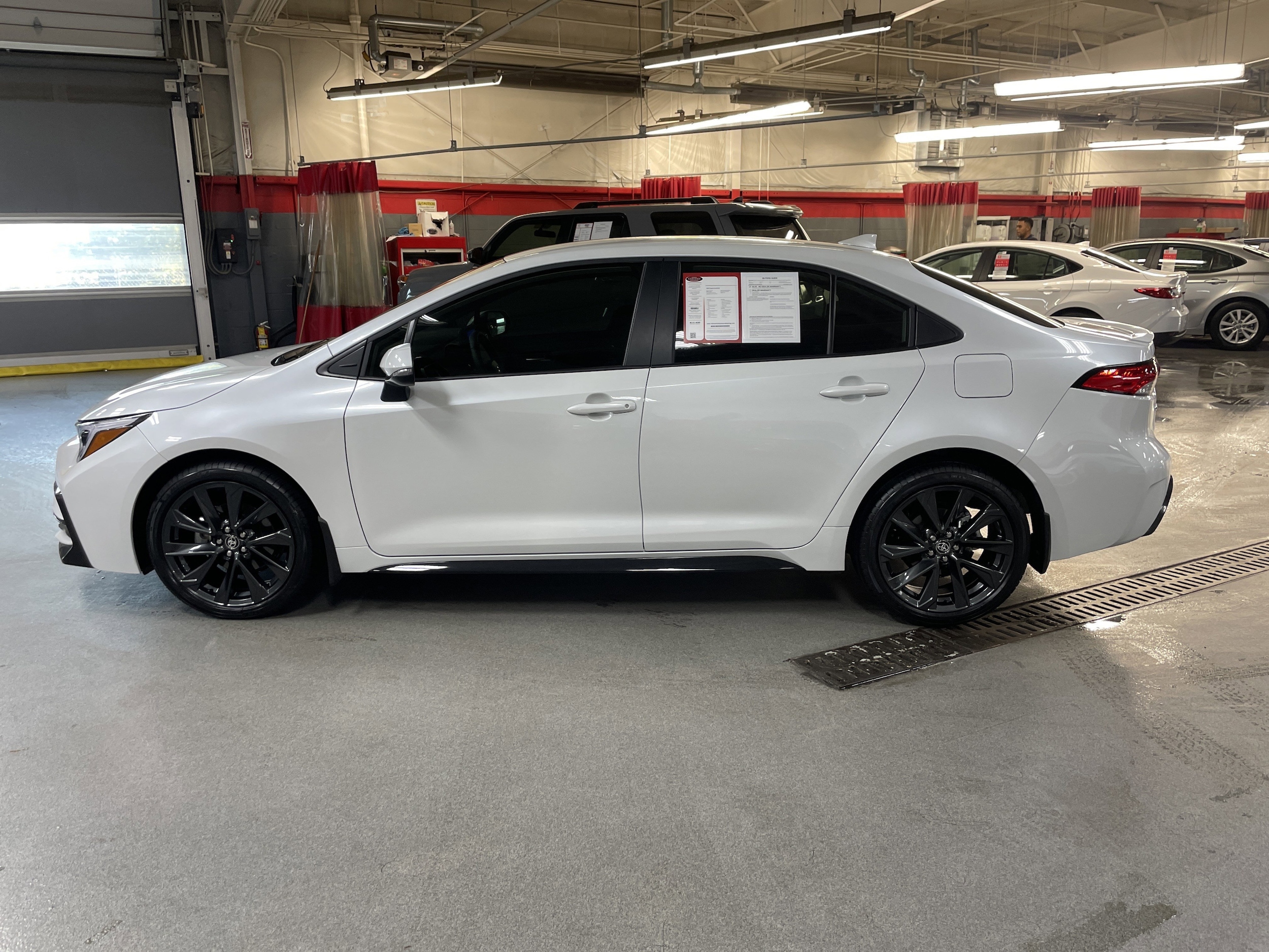 2025 Toyota Corolla SE photo 5