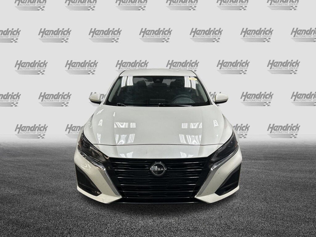 Used 2023 Nissan Altima 2.5 SV Sedan