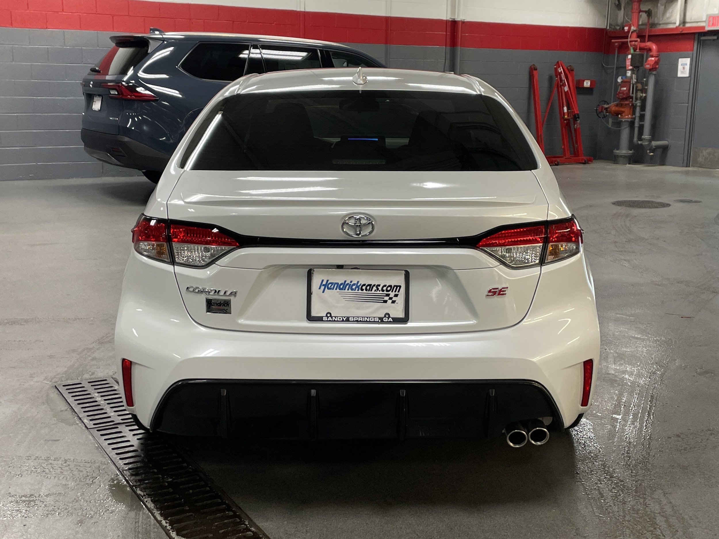 2025 Toyota Corolla SE photo 3