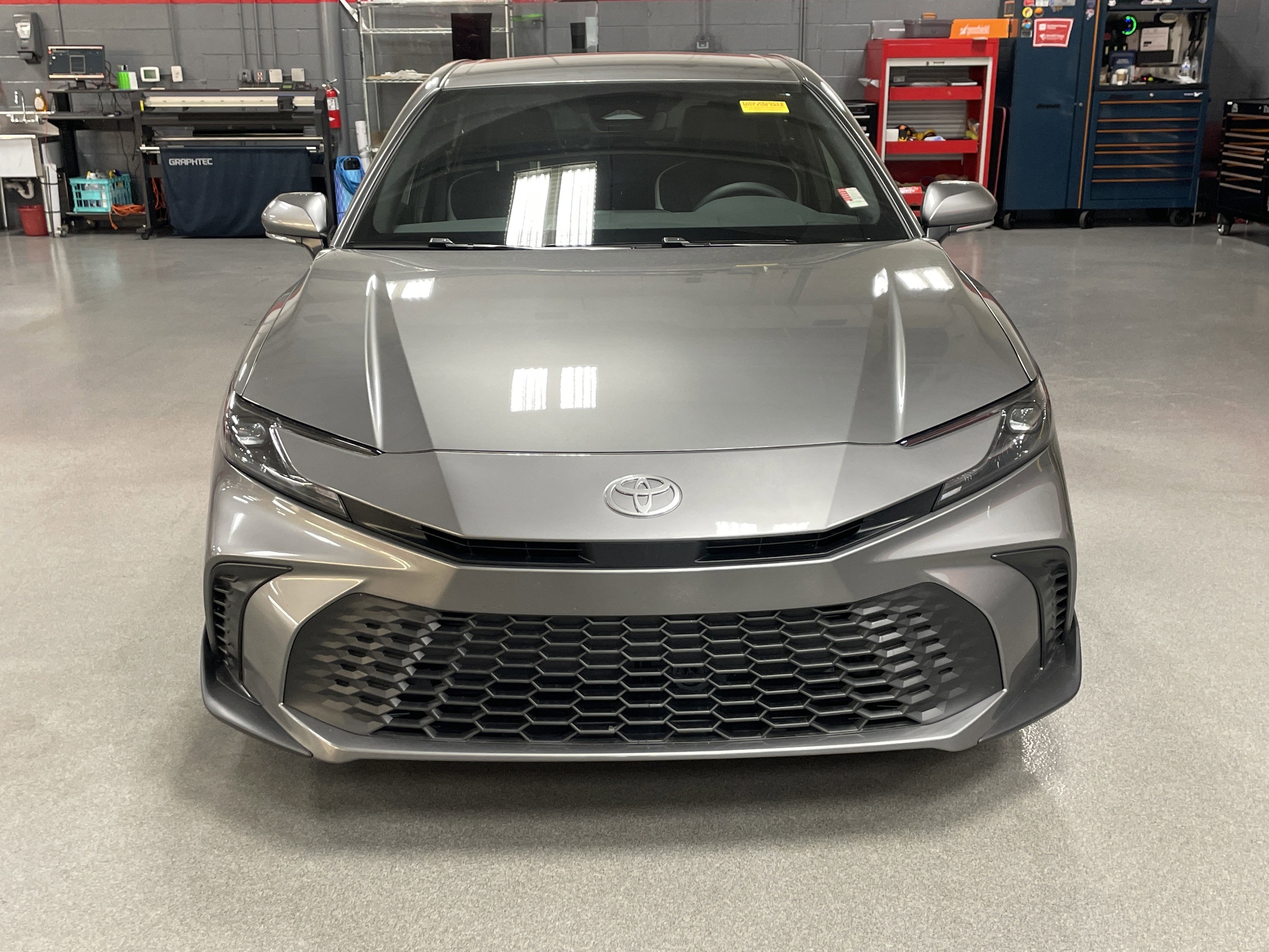 2026 Toyota Camry SE photo 2