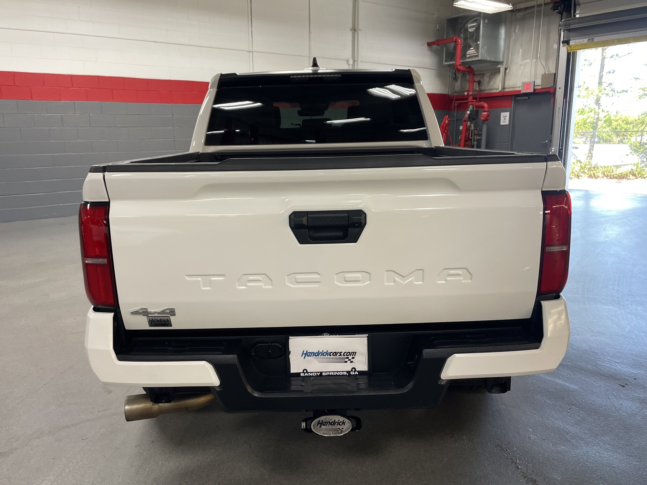 2025 Toyota Tacoma 4WD SR5 photo 3