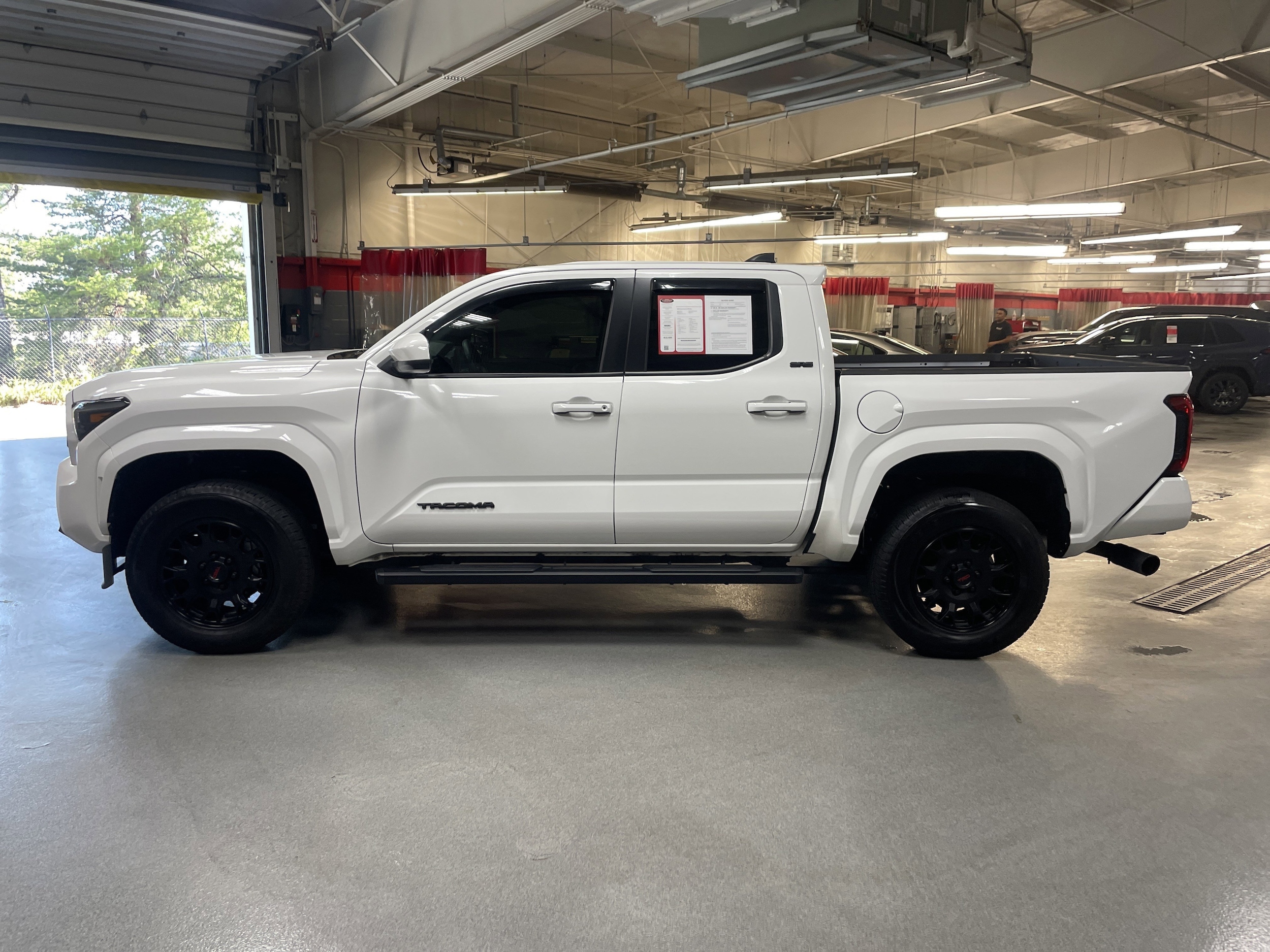 2024 Toyota Tacoma 2WD SR5 photo 5