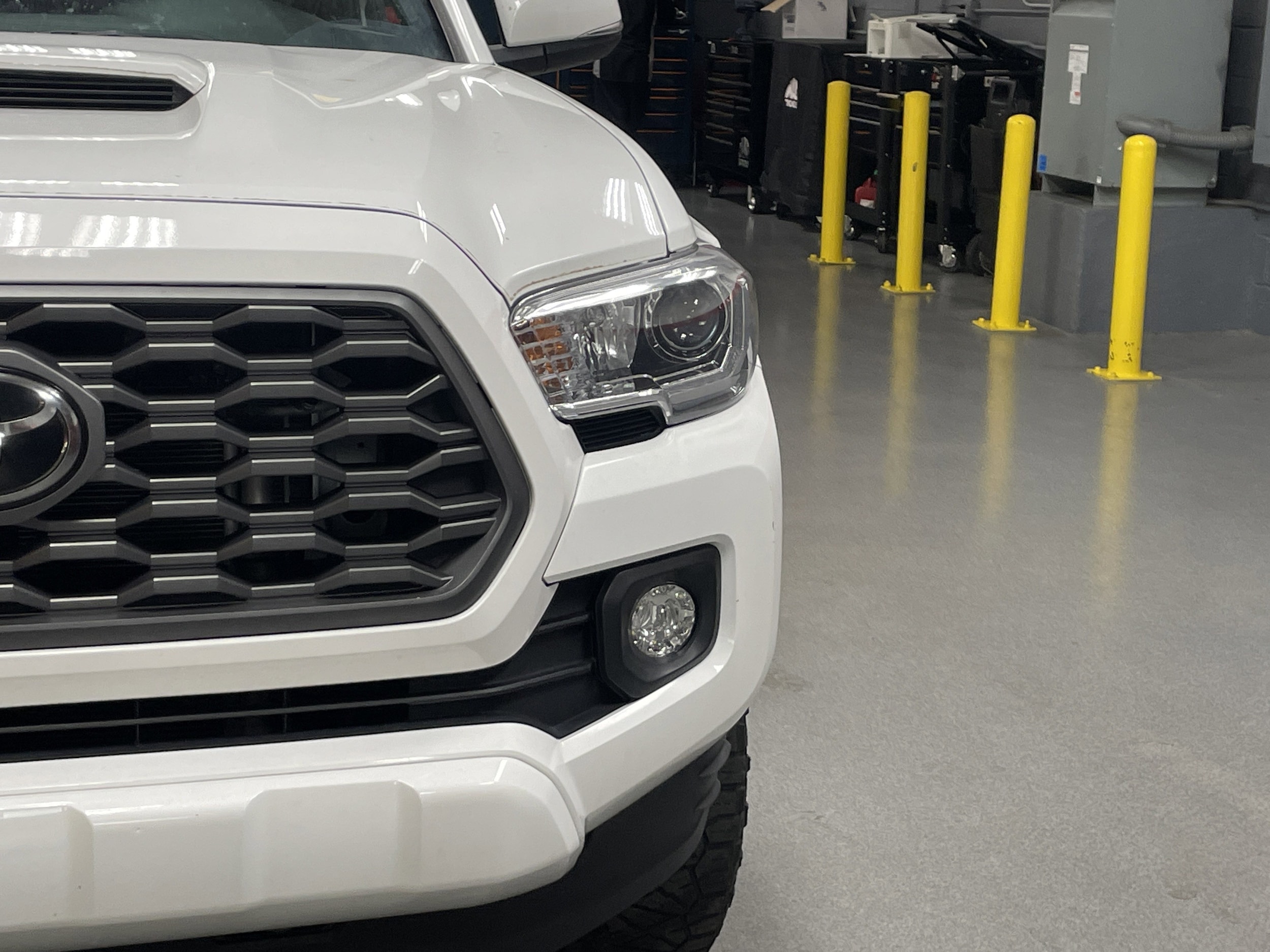 2022 Toyota Tacoma 2WD TRD Sport photo 2