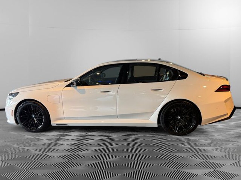 New 2027 BMW M5 Base Sedan
