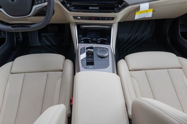 2025 BMW 3 Series 330i - Photo 26