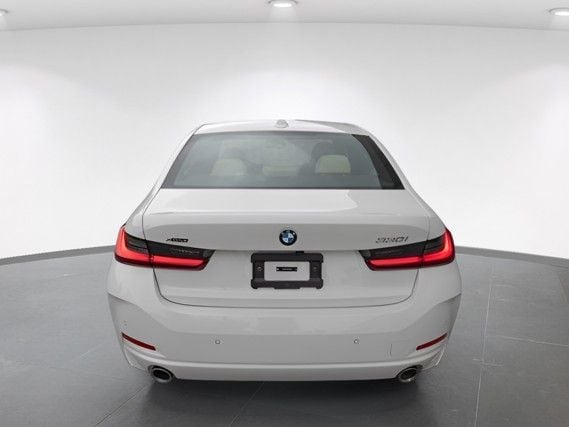 2025 BMW 3 Series 330i - Photo 8