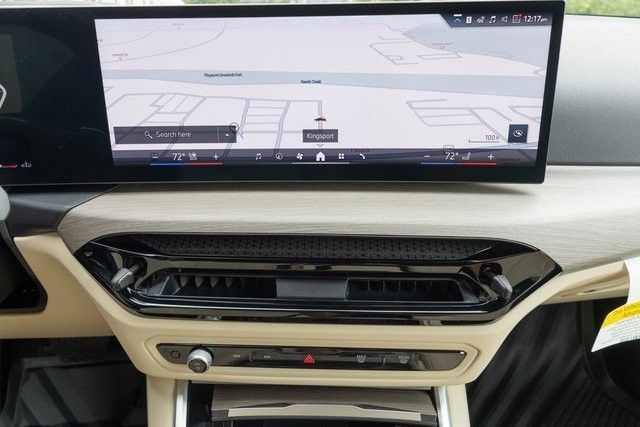 2025 BMW 3 Series 330i - Photo 25