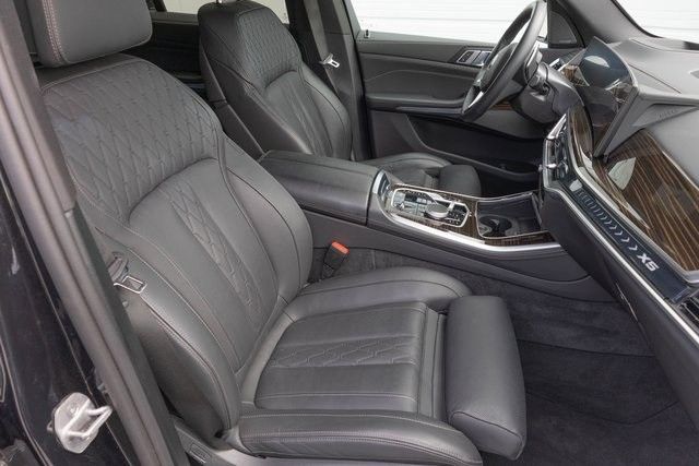 2025 BMW X5 50e - Photo 21