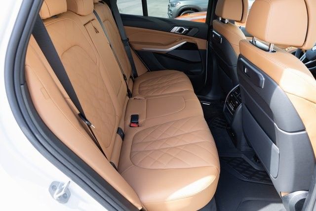 2026 BMW X5 40i - Photo 18