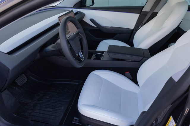 Used 2025 Tesla Model 3 Long Range with VIN 5YJ3E1EA9SF060370 for sale in Kingsport, TN