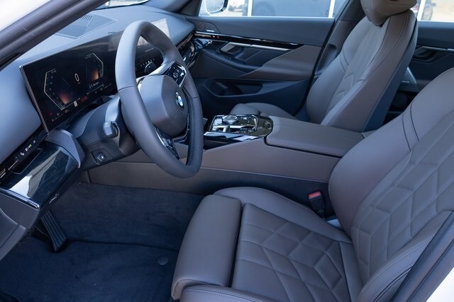 2025 Bmw 530i photo 2