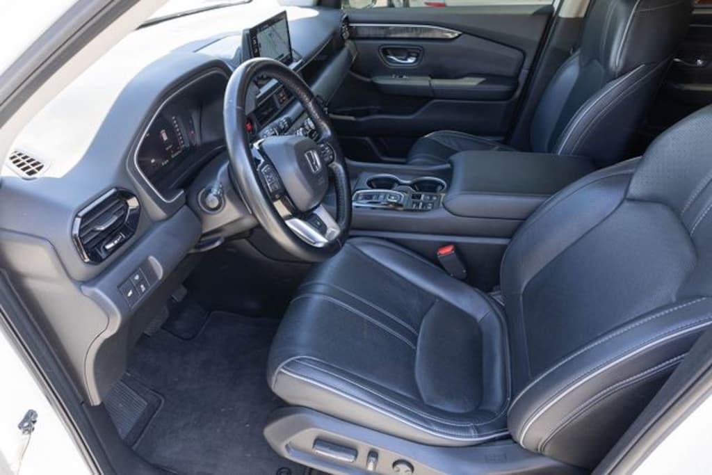 Used 2023 Honda Pilot Elite SUV