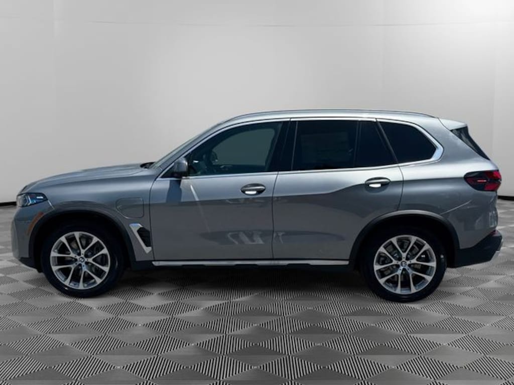 New 2026 BMW X5 xDrive50e SUV