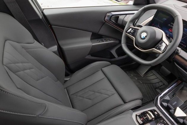 2025 BMW X3 30 - Photo 23