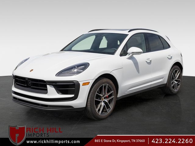 2025 Porsche Macan S's photo