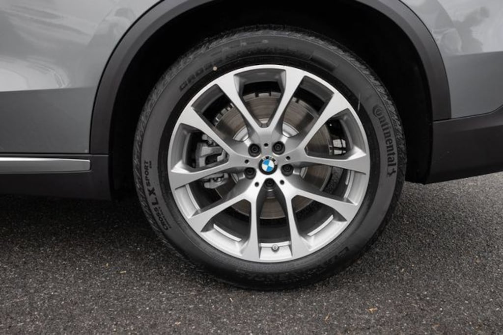 New 2026 BMW X5 xDrive50e SUV