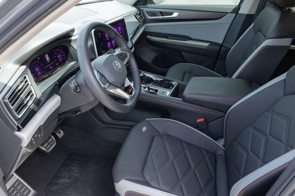 Used 2024 Volkswagen Atlas 2.0T Peak Edition SE w/Technology SUV