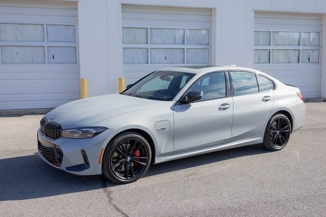 2023 Bmw 330e xDrive photo 4