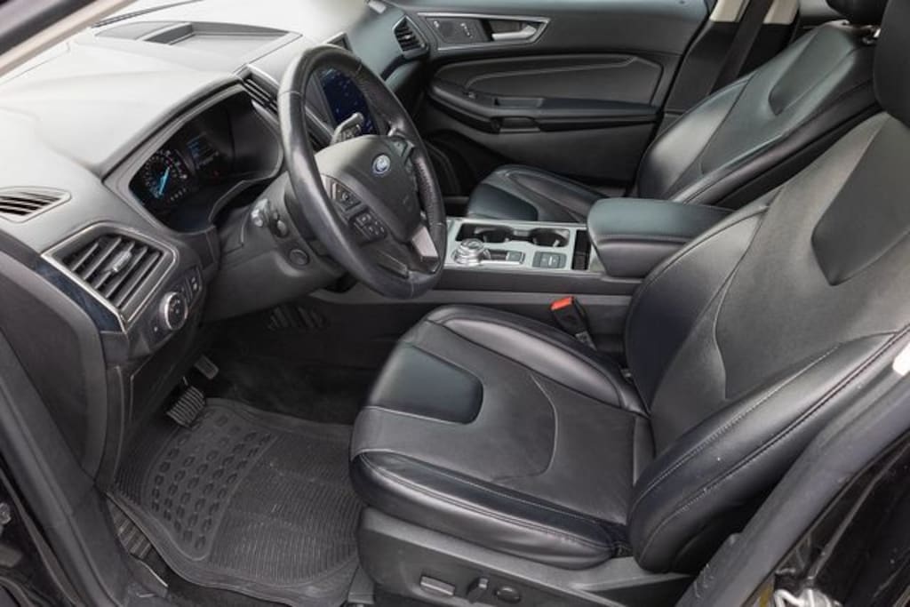 Used 2022 Ford Edge Titanium SUV