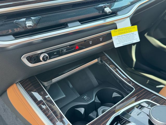 2026 BMW X5 50e - Photo 22