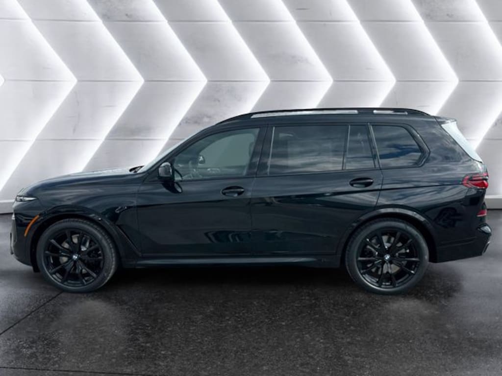 New 2027 BMW X7 M60i SUV