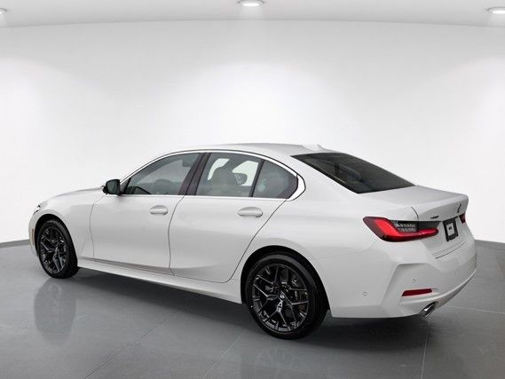 2025 BMW 3 Series 330i - Photo 7