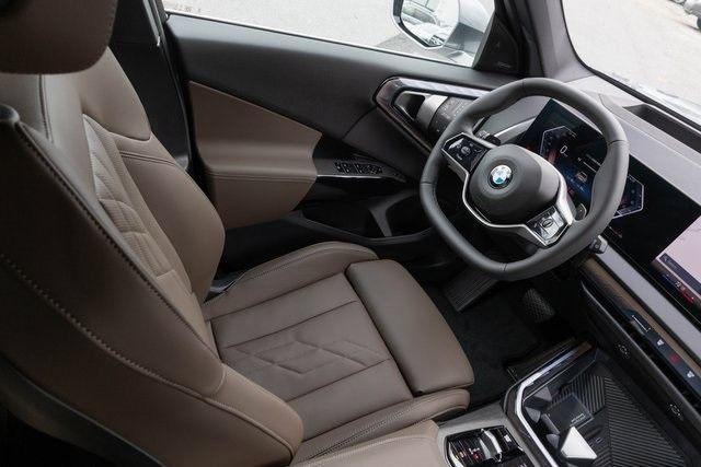 2026 BMW X3 30 - Photo 23