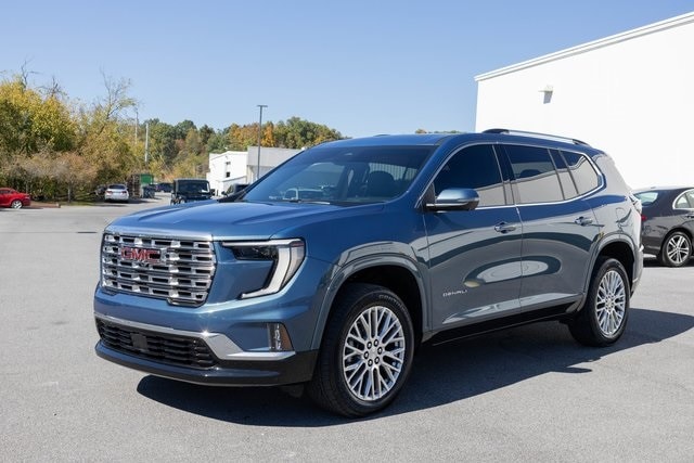 2024 GMC Acadia Denali's photo