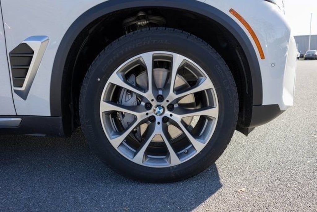 New 2026 BMW X5 xDrive50e SUV
