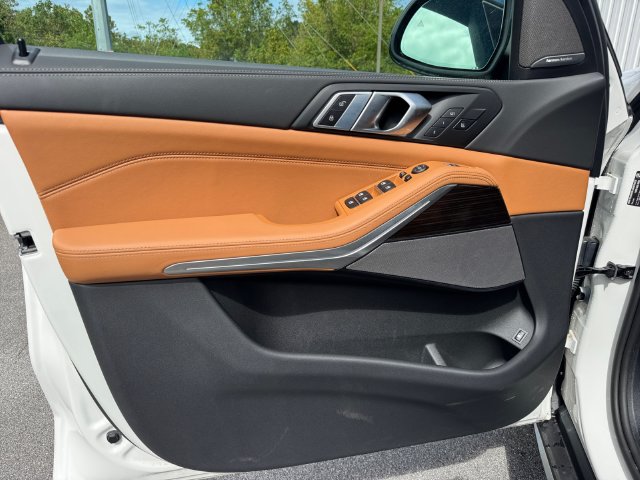 2026 BMW X5 50e - Photo 11