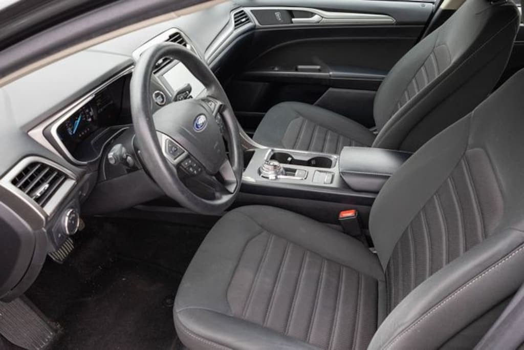 Used 2019 Ford Fusion SE Sedan