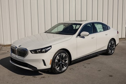 2025 BMW 5 Series 530i xDrive Sedan