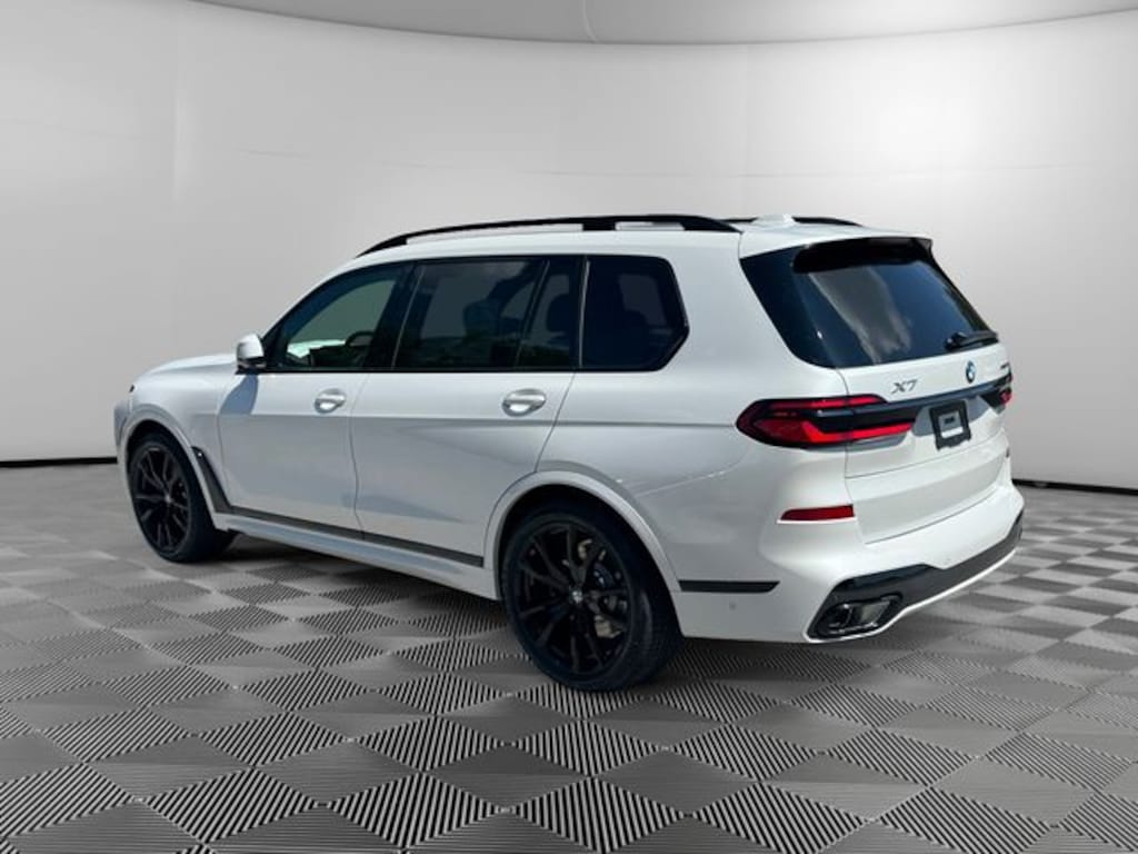 New 2027 BMW X7 xDrive40i SUV