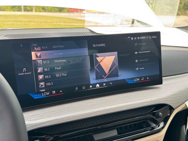 2026 BMW 3 Series 330i - Photo 21