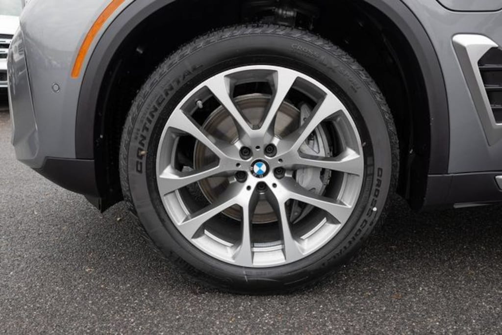New 2026 BMW X5 xDrive50e SUV