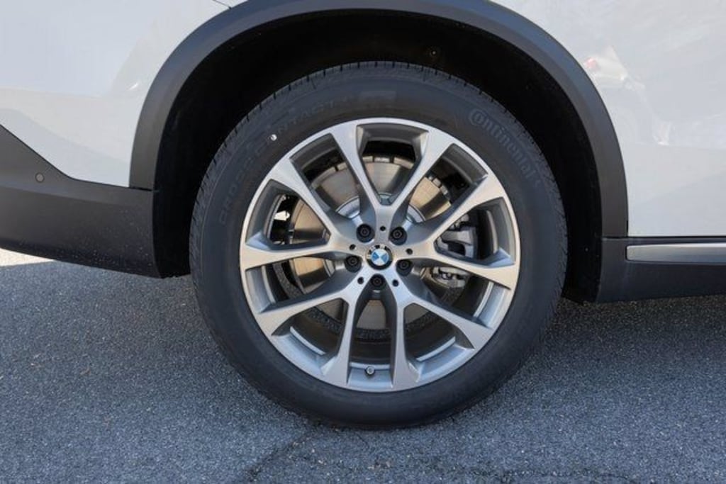 New 2026 BMW X5 xDrive50e SUV