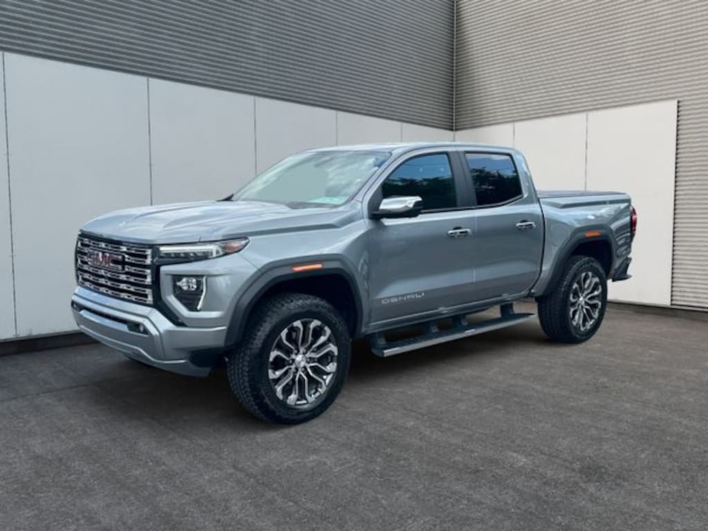 Used 2025 GMC Canyon Denali Truck Crew Cab