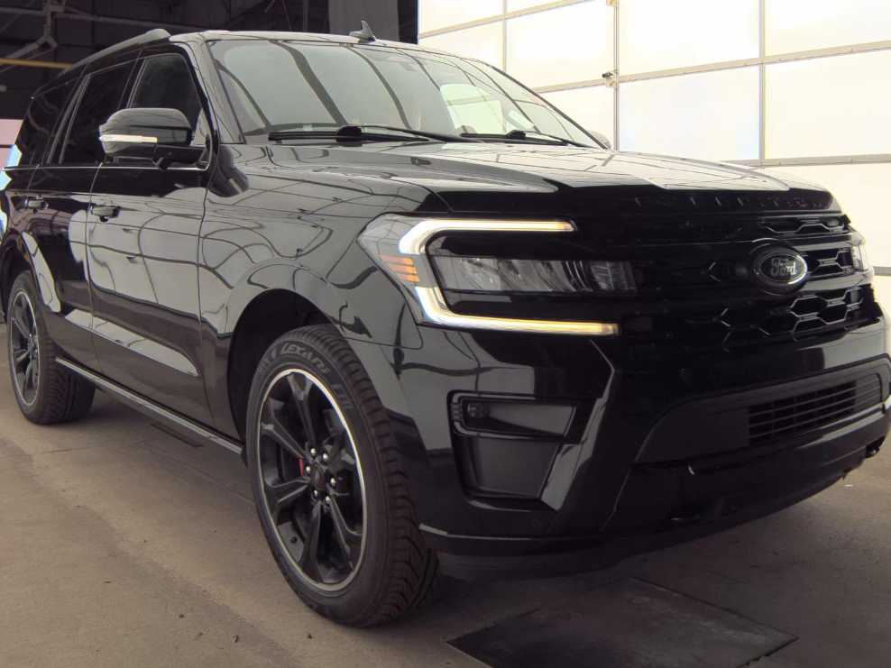 2023 Ford Expedition Limited photo 4