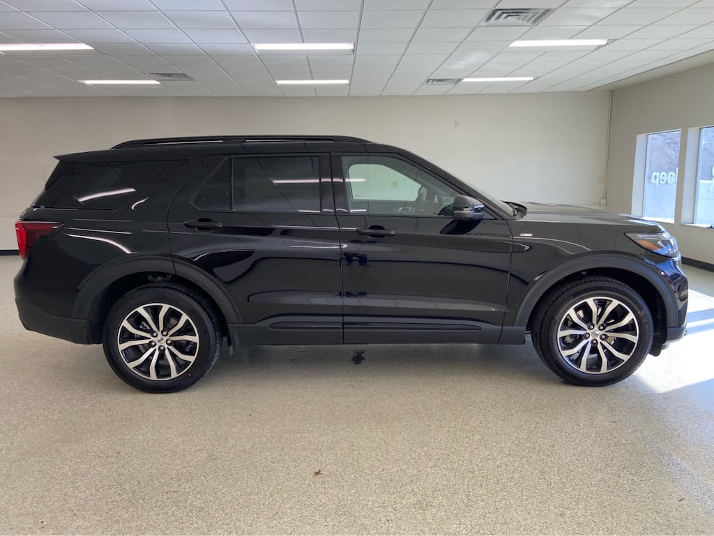 New 2026 Ford Explorer ST-Line 4WD