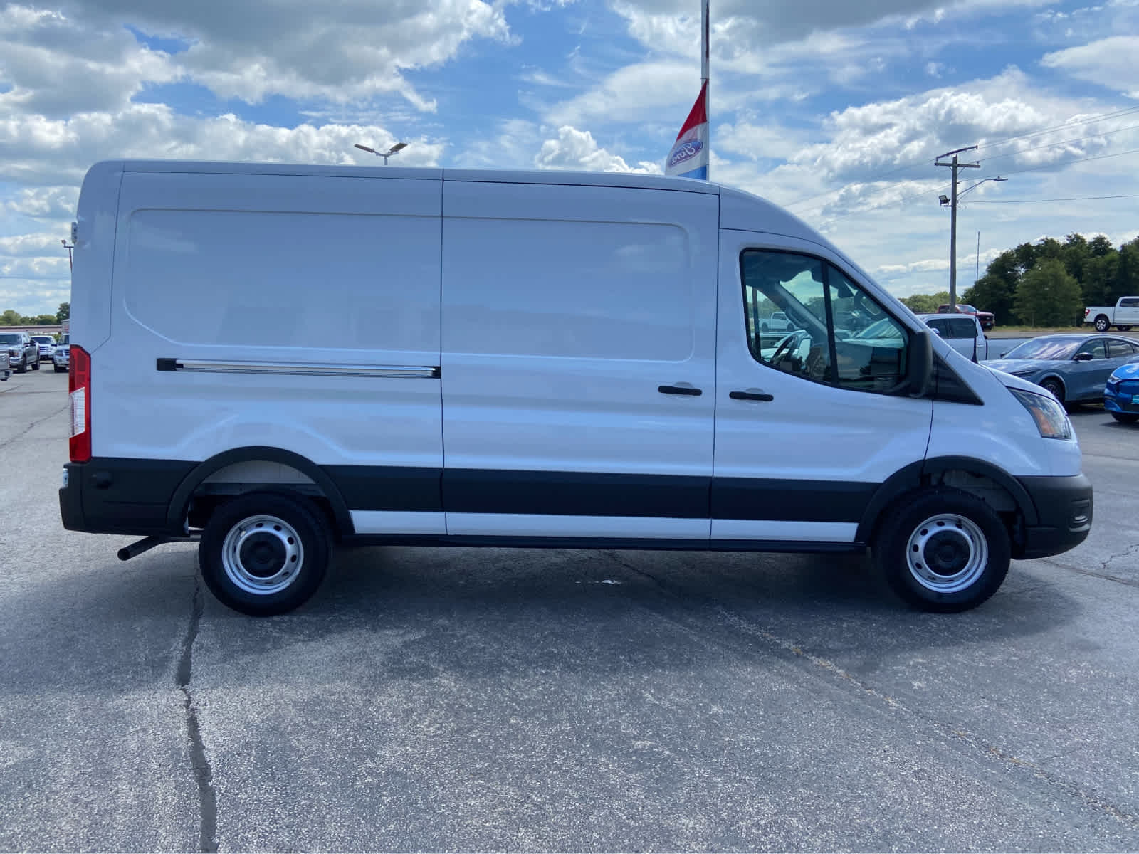 2025 Ford Transit Cargo Van photo 2