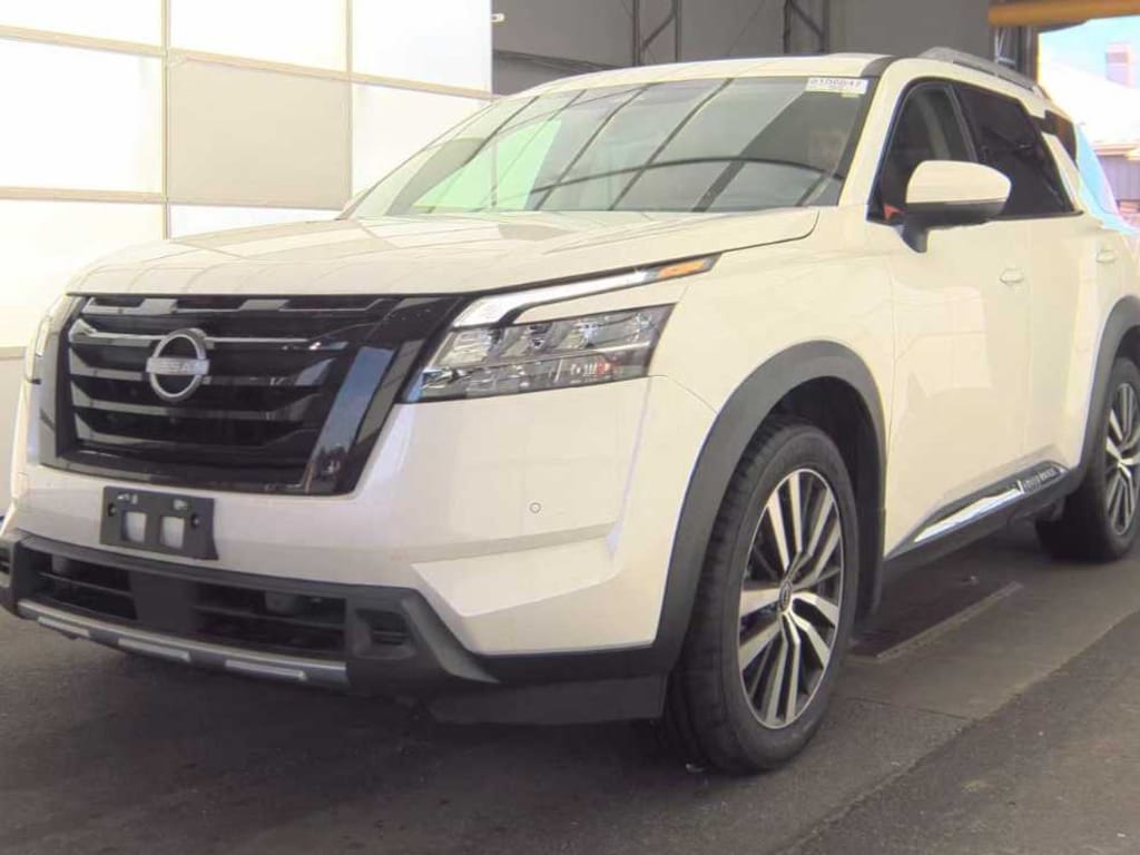 Used 2023 Nissan Pathfinder Platinum 4WD