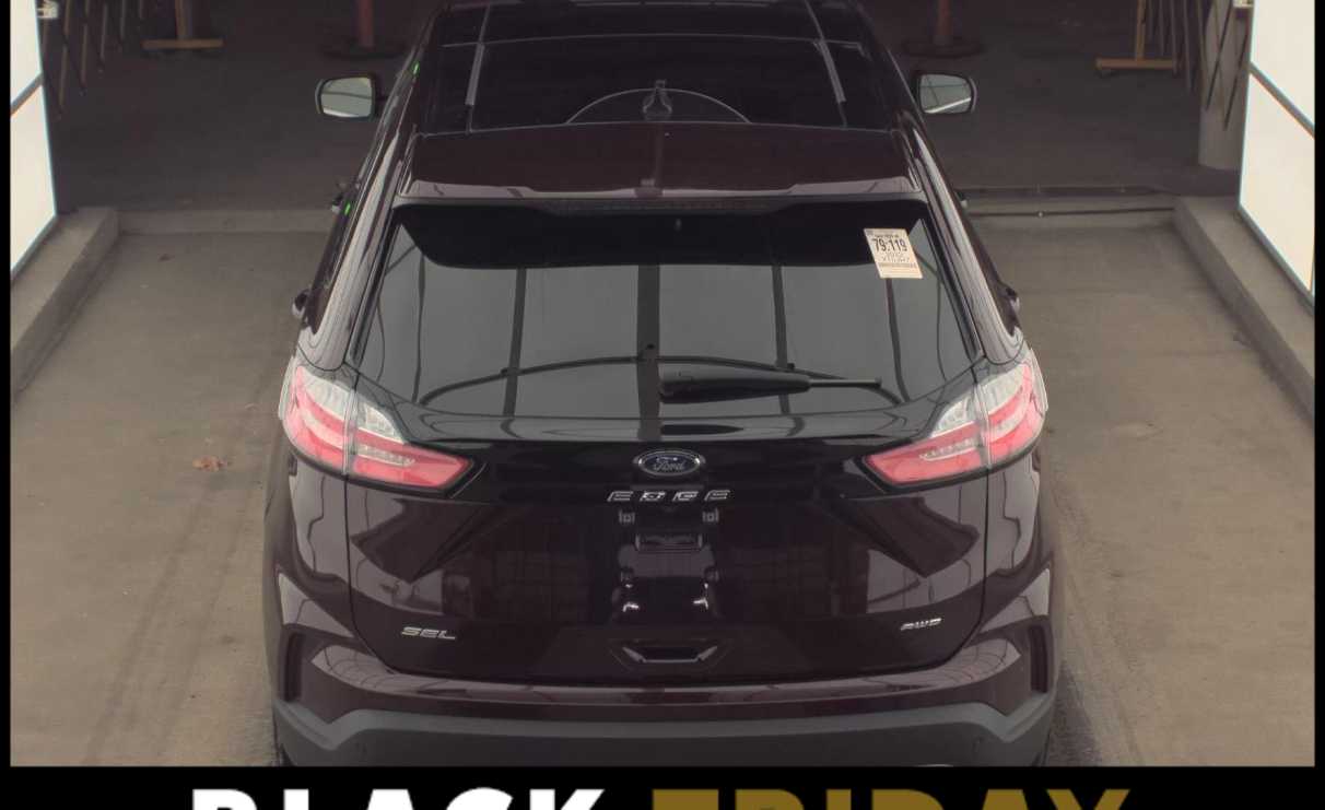 2023 Ford Edge SEL photo 4