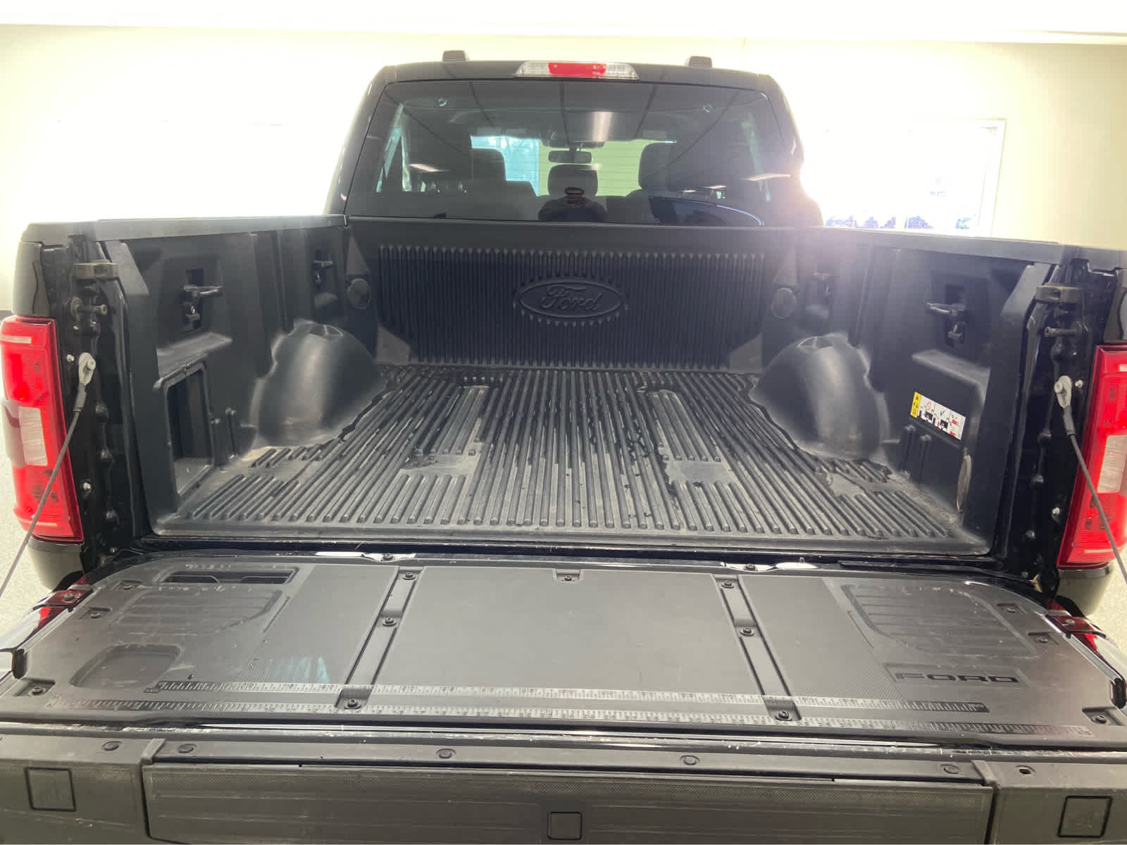 2023 Ford F-150 XLT - Photo 10