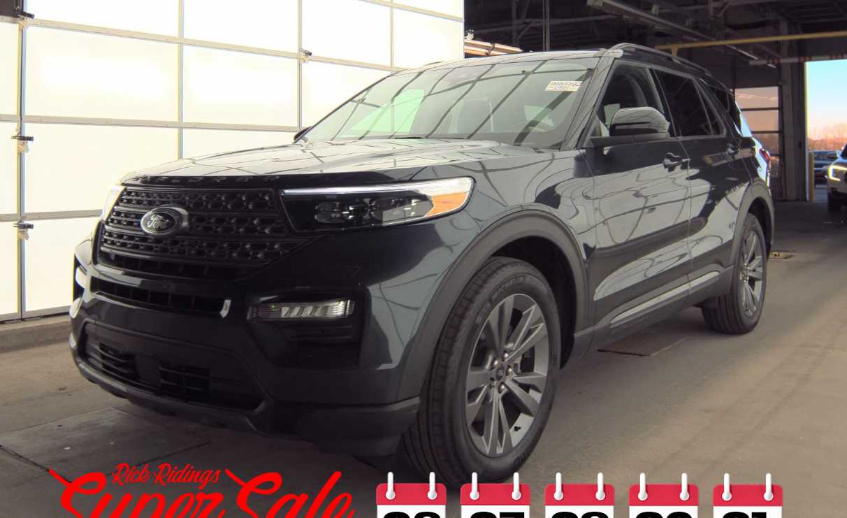 2023 Ford Explorer XLT's photo