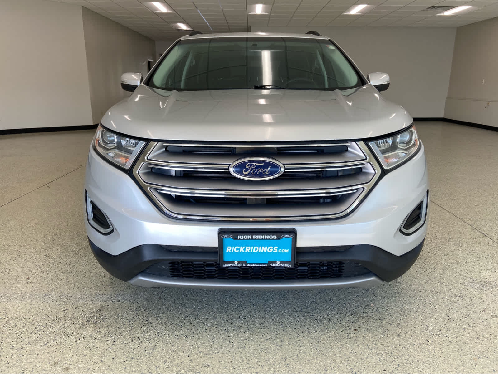 2015 Ford Edge SEL photo 2