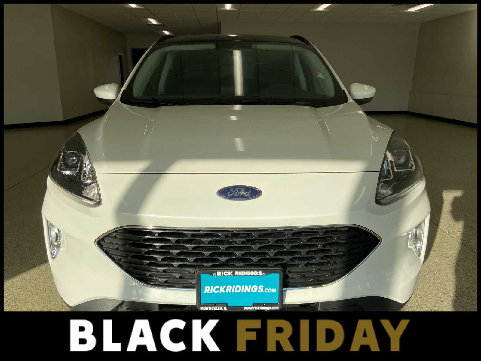 2022 Ford Escape SEL photo 2