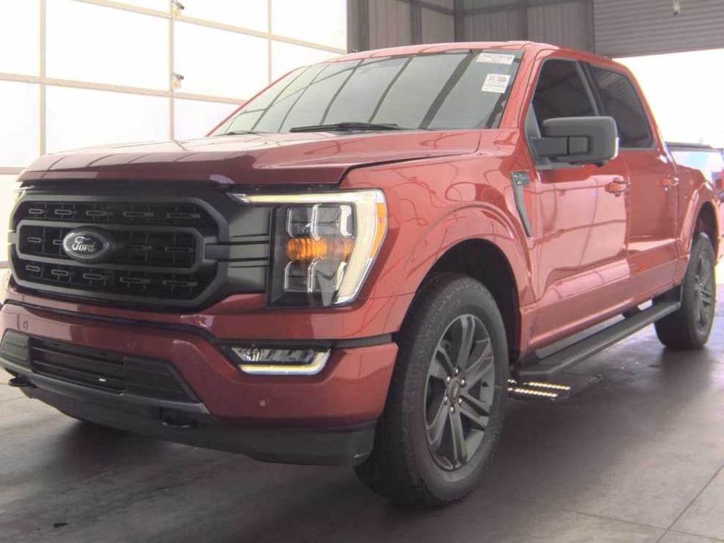 Used 2023 Ford F-150 XLT 4WD Supercrew 5.5 Box 4WD SuperCrew 5.5 Box