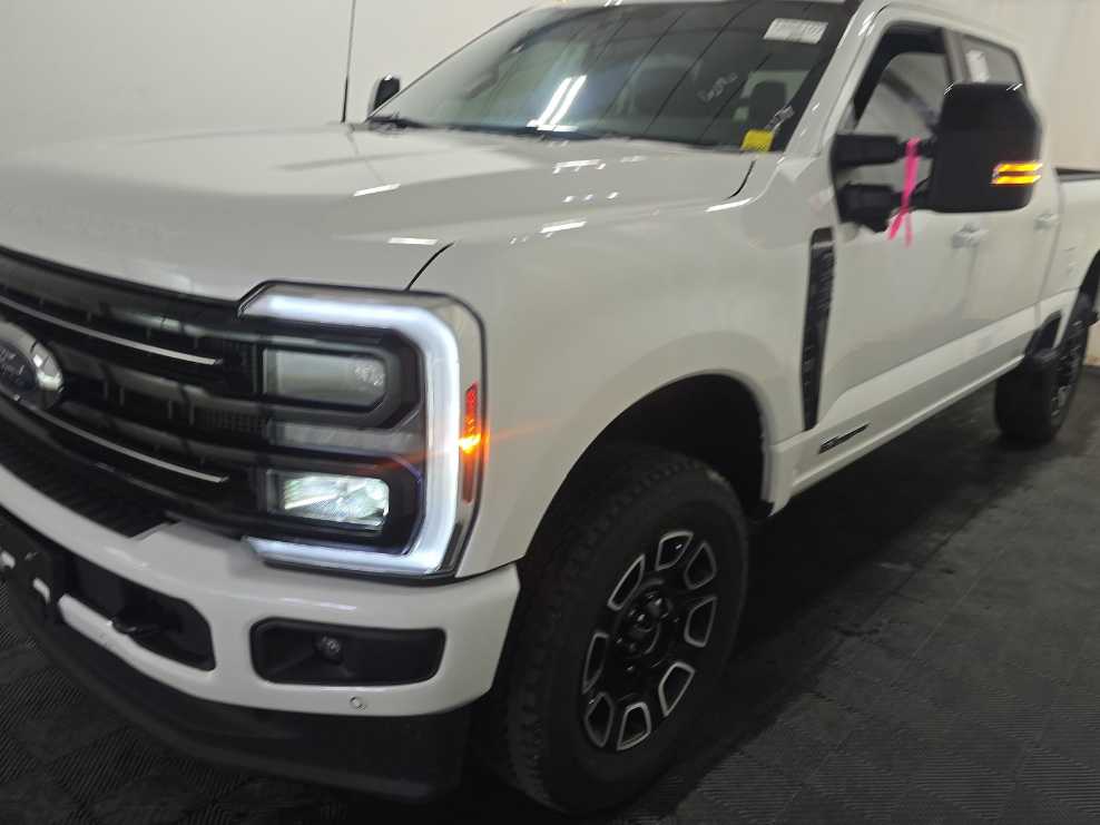2025 Ford F-250 Platinum 4x4 Crew Cab 176 in's photo