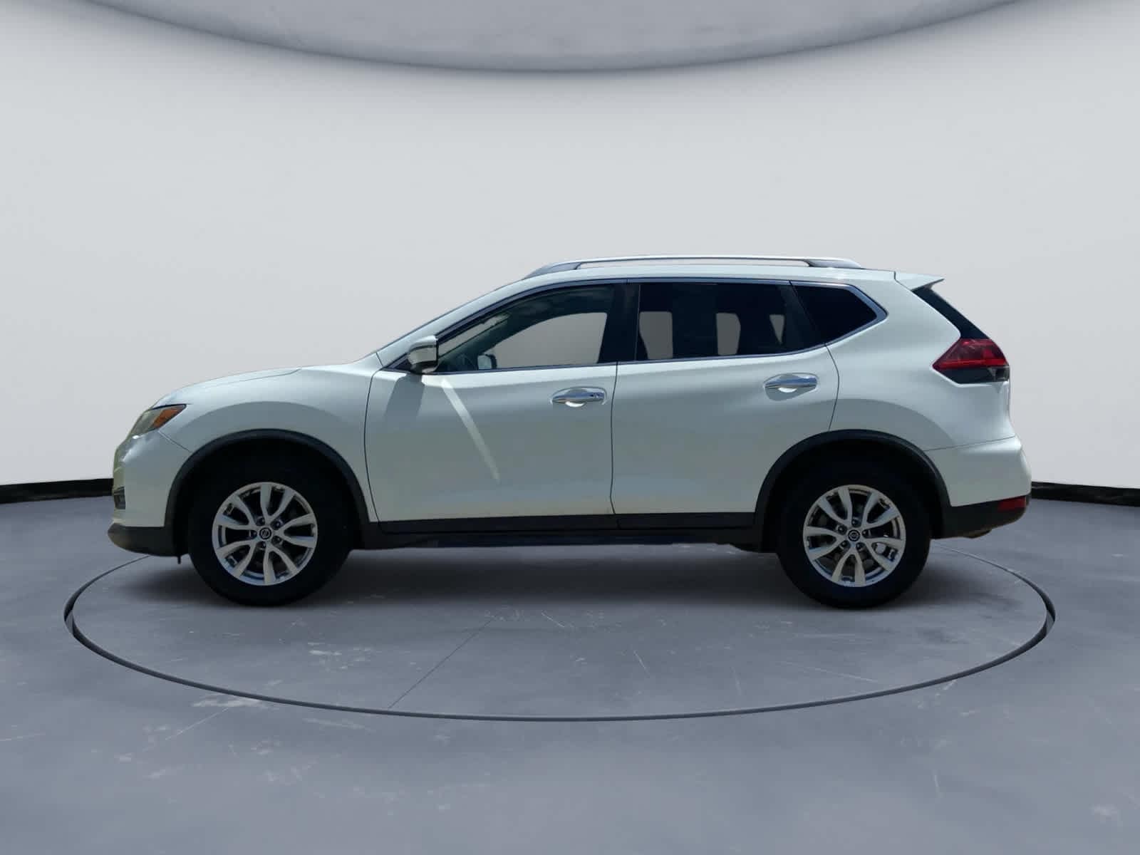 Used 2019 Nissan Rogue SV with VIN KNMAT2MT1KP503073 for sale in Monticello, IL